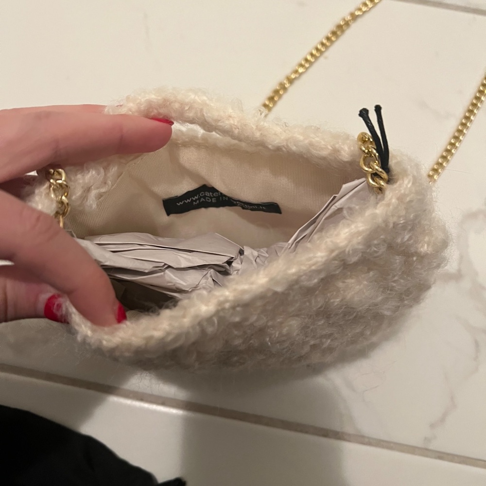 Caterina Bertini White Mohair Crossbody Bag - NWT - Picture 4 of 6